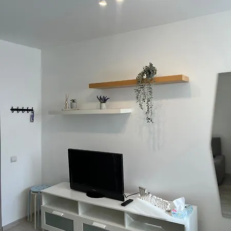 Small Studio Near The Metro Station